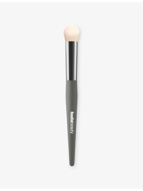 Huda Beauty Undereye Buff Brush