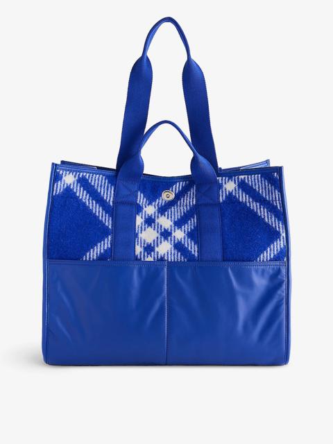 Burberry Pocket woven tote bag