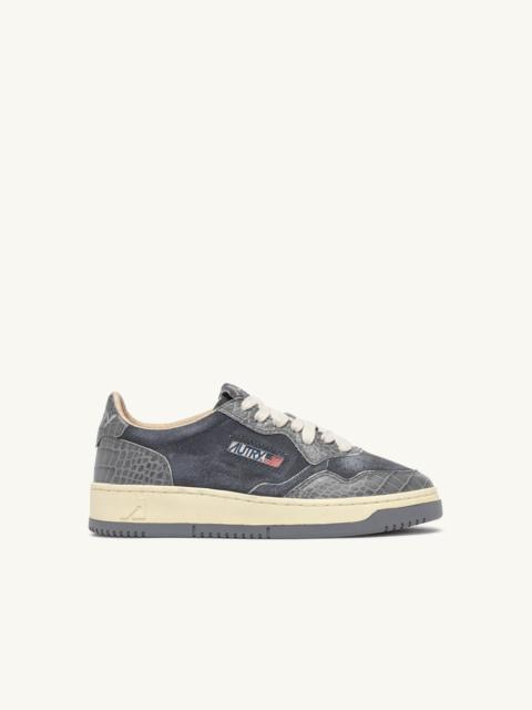 AUTRY MEDALIST LOW SNEAKERS IN NIGHT OWL SUEDE AND LEATHER