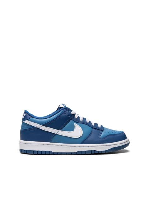 Dunk Low sneakers