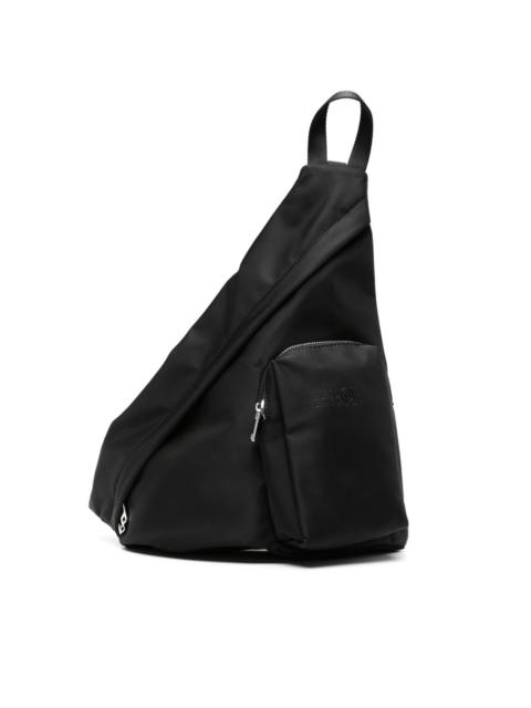 triangle-shape shoulder bag