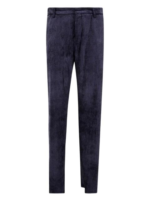 EMPORIO ARMANI Introducing the 'CLASSIC CHINO TROUSERS', a refined piece from the esteemed brand EMPORIO ARMANI. Cr