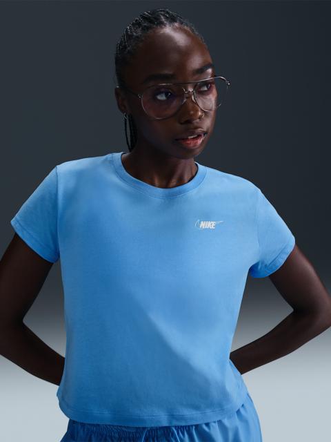 Nike Nike Sportswear Club Women's Short-Sleeve Cropped Graphic T-Shirt
