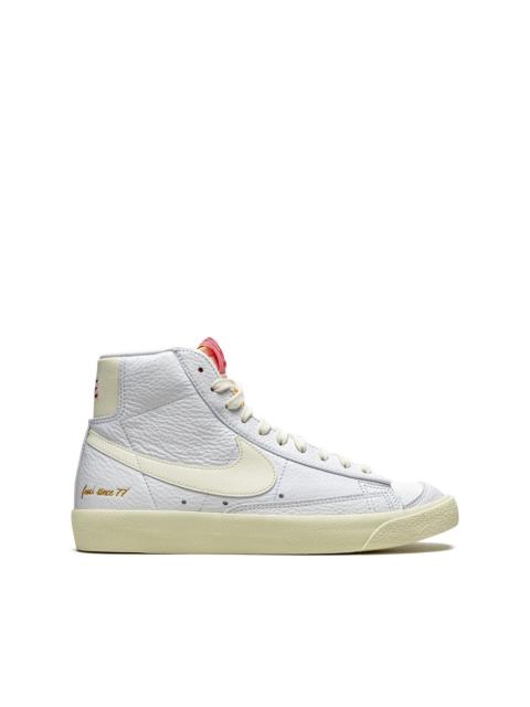 Nike 블레이저 미드 ‘77 VNTG “팝콘” 스니커