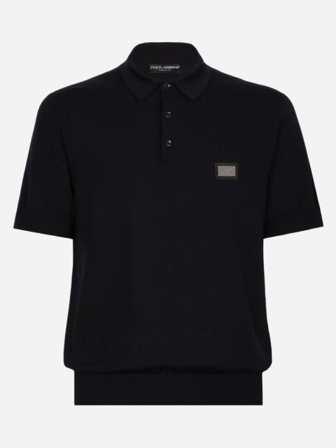 Wool polo-shirt with branded tag