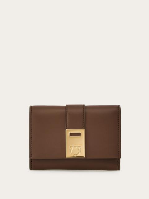 FERRAGAMO Hug two-tone compact wallet