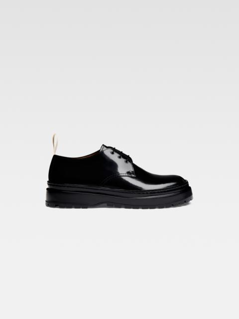 JACQUEMUS Les derbies Pavane