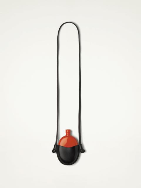Lemaire FLASK NECKLACE
VEGETAL TANNED LEATHER