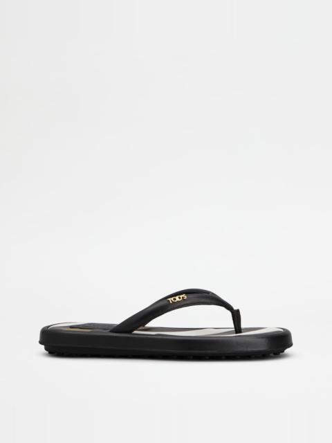 Tod's THONGS IN LEATHER - BLACK