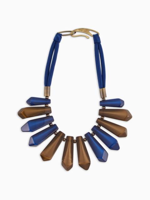 Choker necklace with geometric components