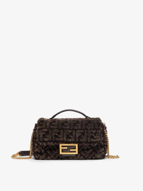 FENDI Baguette Chain Midi