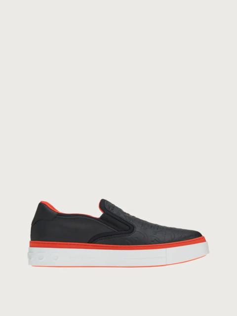 FERRAGAMO GANCINI SLIP-ON SNEAKER