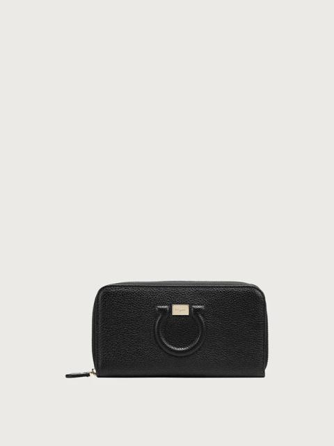 FERRAGAMO GANCIO CONTINENTAL ZIP AROUND
