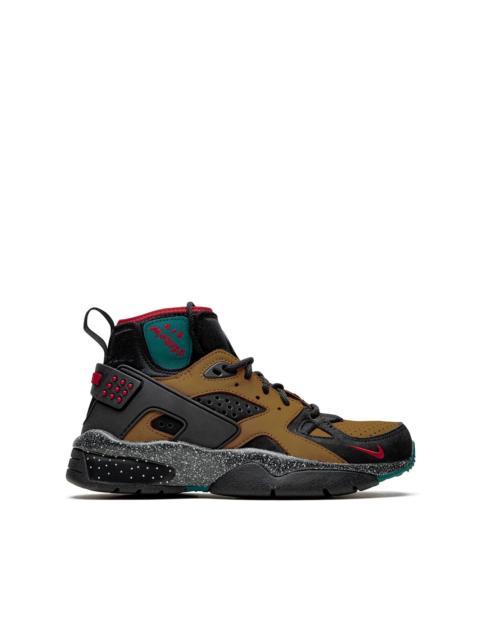 Nike x Olivia Kim Air Mowabb NXN "No Cover" sneakers