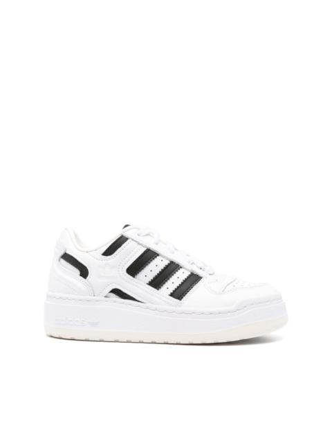 Forum XLG logo-patch sneakers