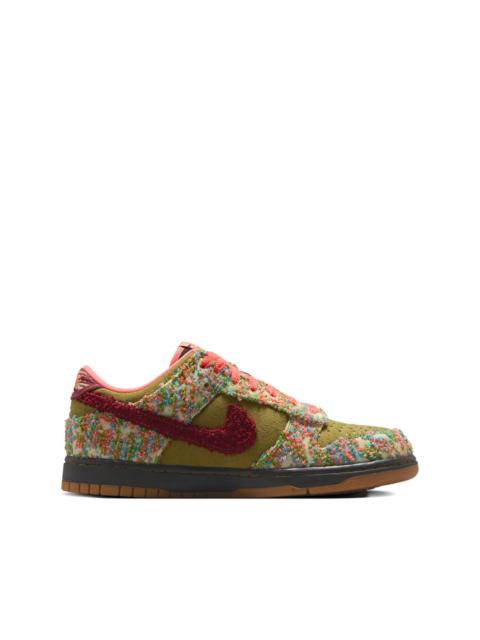 Nike Dunk Low sneakers