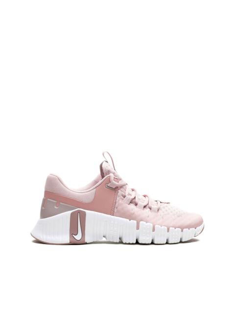 Free Metcon 5 "Pink Oxford" sneakers