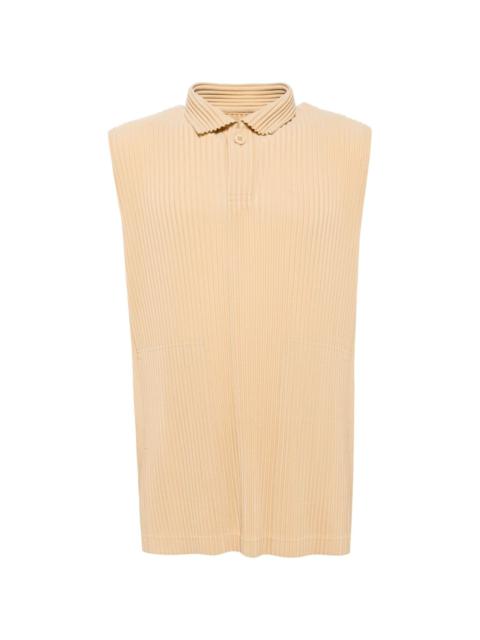 pleated sleeveless polo shirt