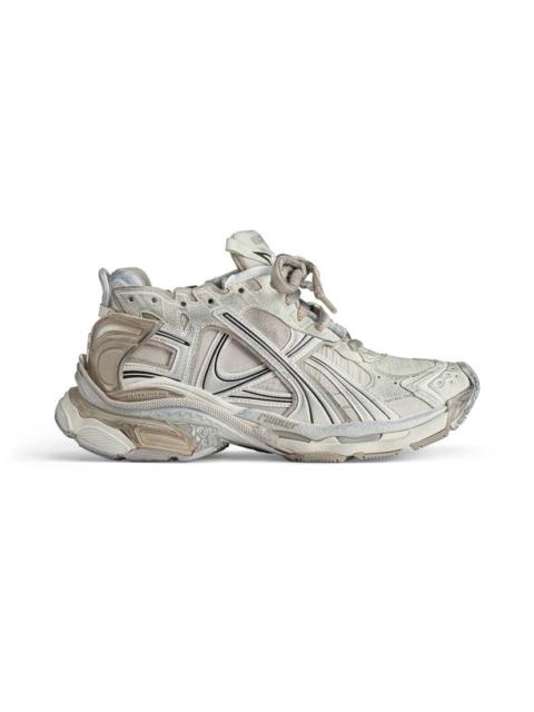 Women's Runner Sneaker  in Beige