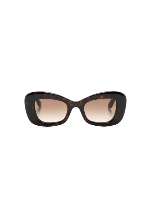 cat-eye frame sunglasses