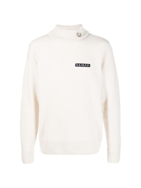Fred Perry logo-patch turtleneck jumper