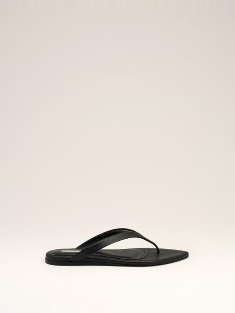 AMI Paris BLACK LAMB LEATHER POINTED TOE FLIP FLOPS