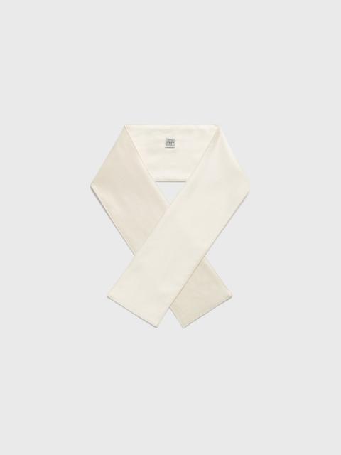 Totême Satin tuxedo scarf macadamia