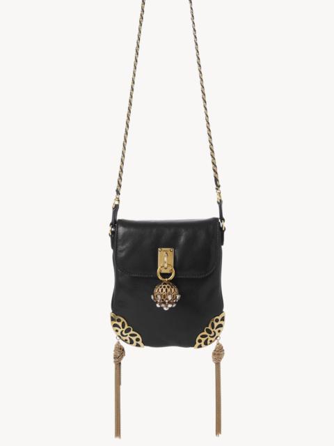 Chloé CHÂTEAU TREASURES CHAIN FLAP BAG IN GRAINED LEATHER