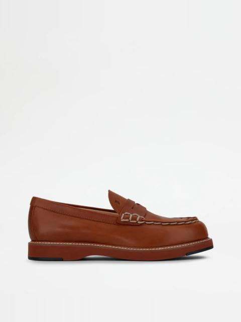 LOAFERS IN LEATHER - BROWN