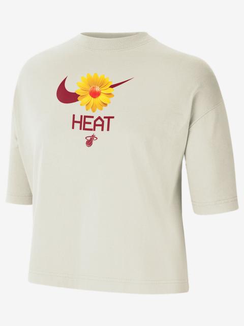 Nike Miami Heat Courtside Women's Nike NBA Boxy T-Shirt