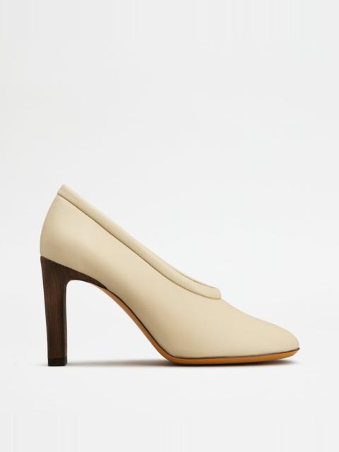 Tod's PUMPS IN NAPPA LEATHER - OFF WHITE