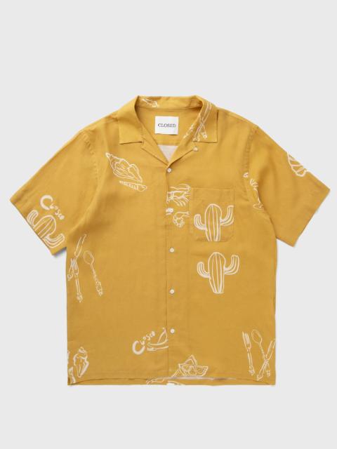 CLOSED SHORT SLEEVED SHIRT