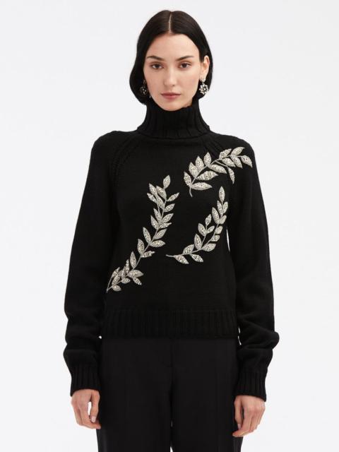 Oscar de la Renta CRYSTAL LEAVES EMBROIDERED PULLOVER