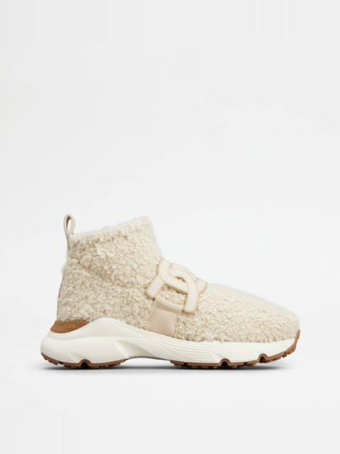 Tod's KATE SLIP-ON SNEAKERS IN BOUCLÉ KNIT - BEIGE