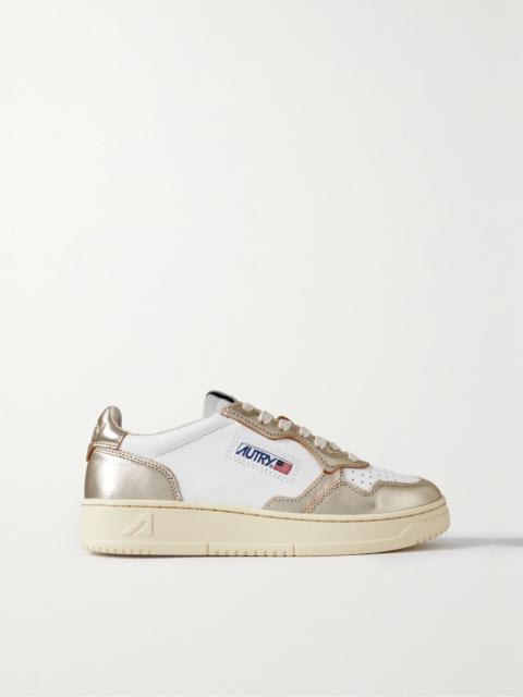 AUTRY Medalist Low metallic leather sneakers Gold