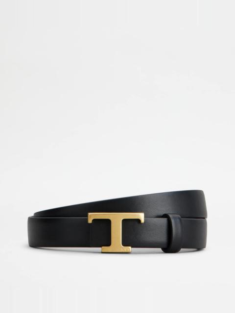 T TIMELESS REVERSIBLE BELT IN LEATHER - BLACK, RED