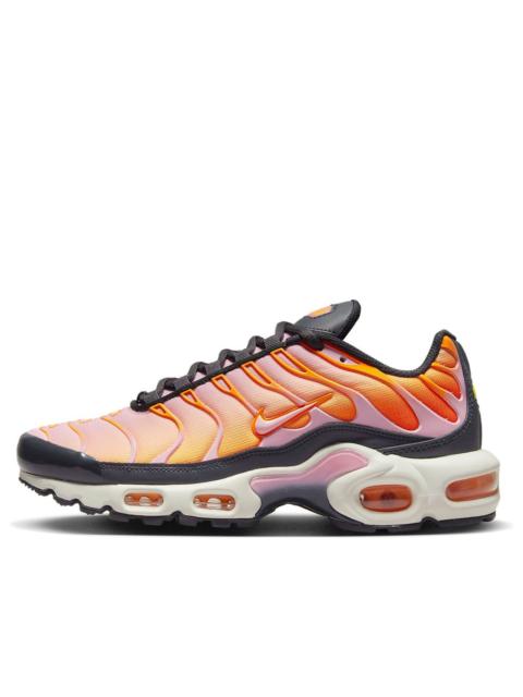 Nike (WMNS) Nike Air Max Plus 'Magma Orange Soft Pink' FB8478-001