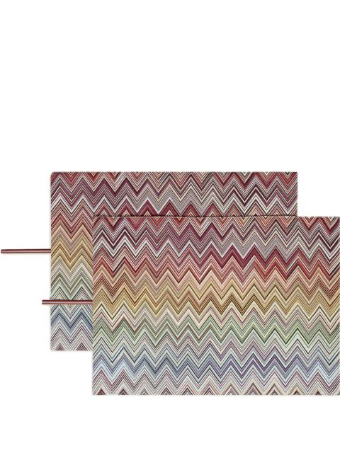 zigzag-print two-piece placemat set
