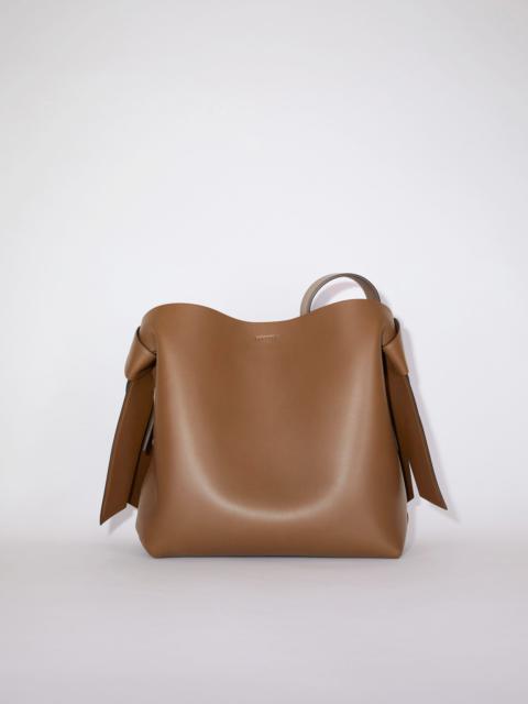 Acne Studios Musubi midi shoulder bag - Camel brown