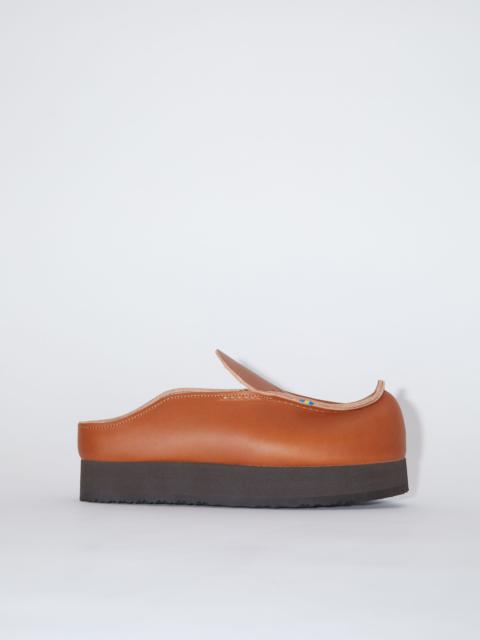 Acne Studios Leather slip-on shoes - Cognac brown