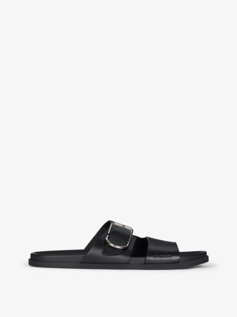 VOYOU FLAT SANDALS IN GRAINED LEATHER