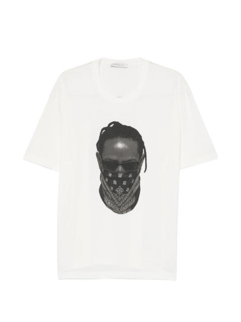 ih nom uh nit Mask-print T-shirt