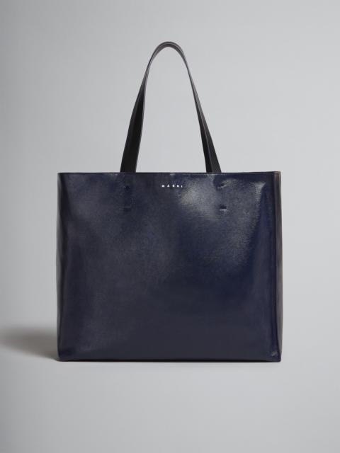 MUSEO SOFT BAG IN BLUE AND BLACK LEATHER