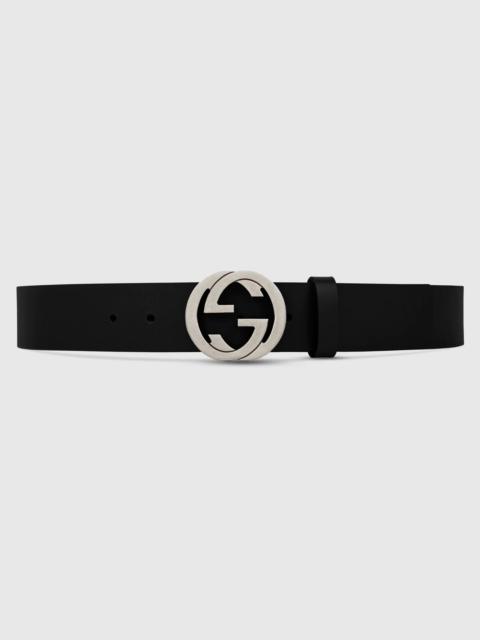 Leather belt with interlocking G