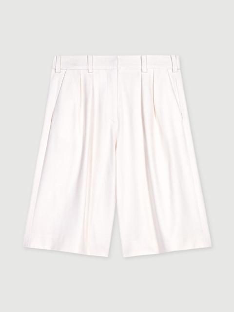 Pleated Bermuda shorts