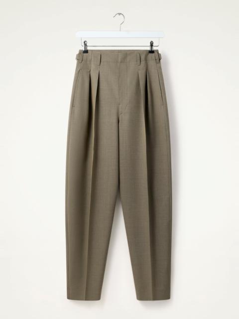 PLEATED TAPERED PANTS