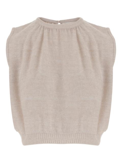 arch4 button closure at back top