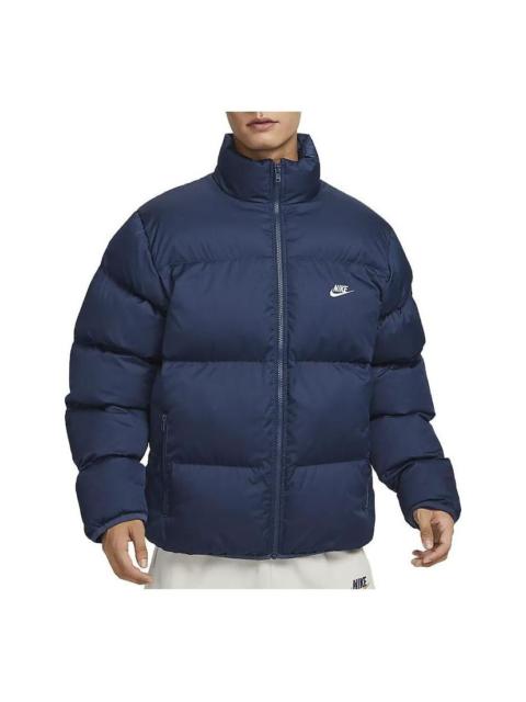Nike 나이키 스포츠웨어 클럽 남성 Puffer 코트 '나비' FB7368-410