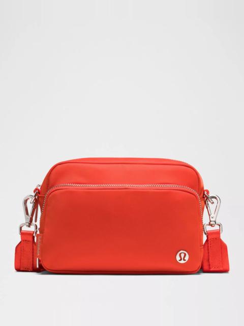 lululemon Everywhere Crossbody Bag 2L *Metal Hardware