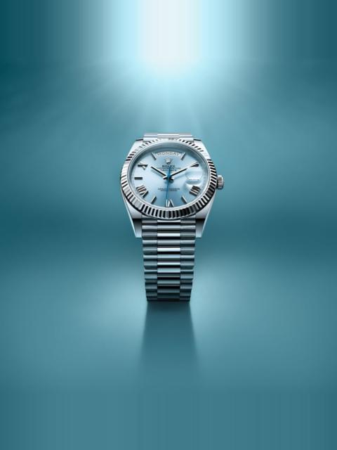 ROLEX Oyster, 36 mm, white gold and diamonds